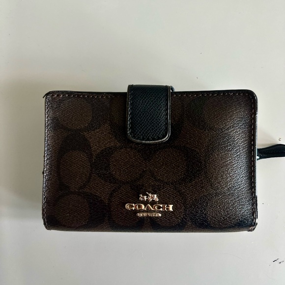 Coach Handbags - Coach signature monogram wallet